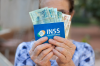 Is it possible to receive INSS benefits without ever having contributed? Understand