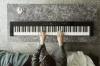 Eleganssia ja käytännöllisyyttä: Casio esittelee uuden kompaktin ja värikkään digitaalisen pianonsa