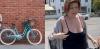 Cizinci přeruší ženu na kole a učiní šokující objev