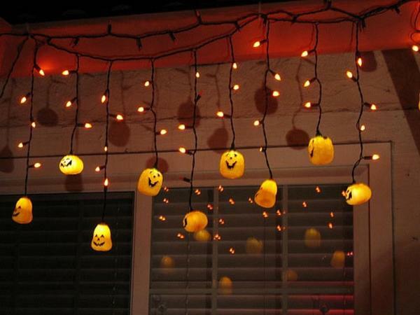 Helovino dekoravimas vakarėliams ir mokykloms - patarimai ir šablonai.