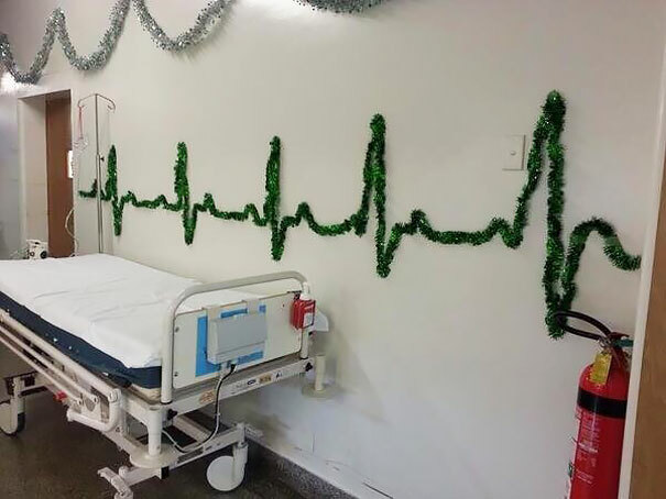 Decoración navideña para hospitales.