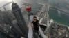 Berømt bygningsbestiger dør i ulykke på 68. etage i Hong Kong; se