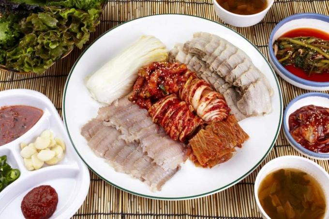 Корейское рыбное блюдо - Хонгео-мотыга