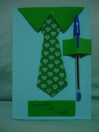 Vatertagsgeschenk in EVA - Hemd mit Krawatte