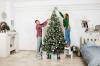 הקמת עץ חג המולד בדרך זו מושכת כסף, לפי הפנג שואי