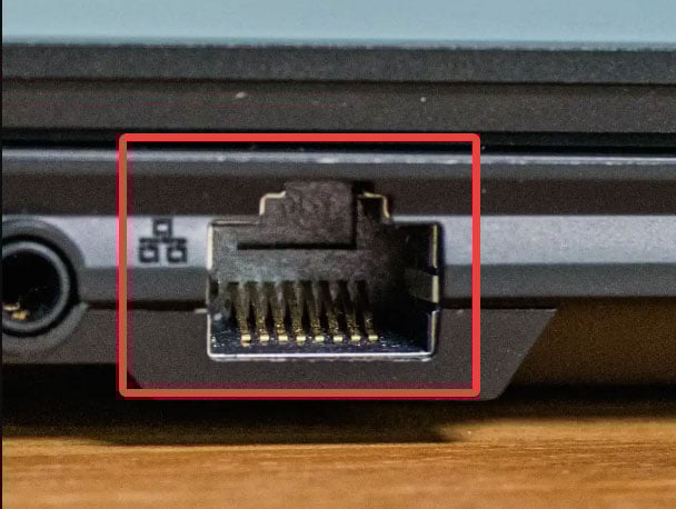 port lan de l'ordinateur portable
