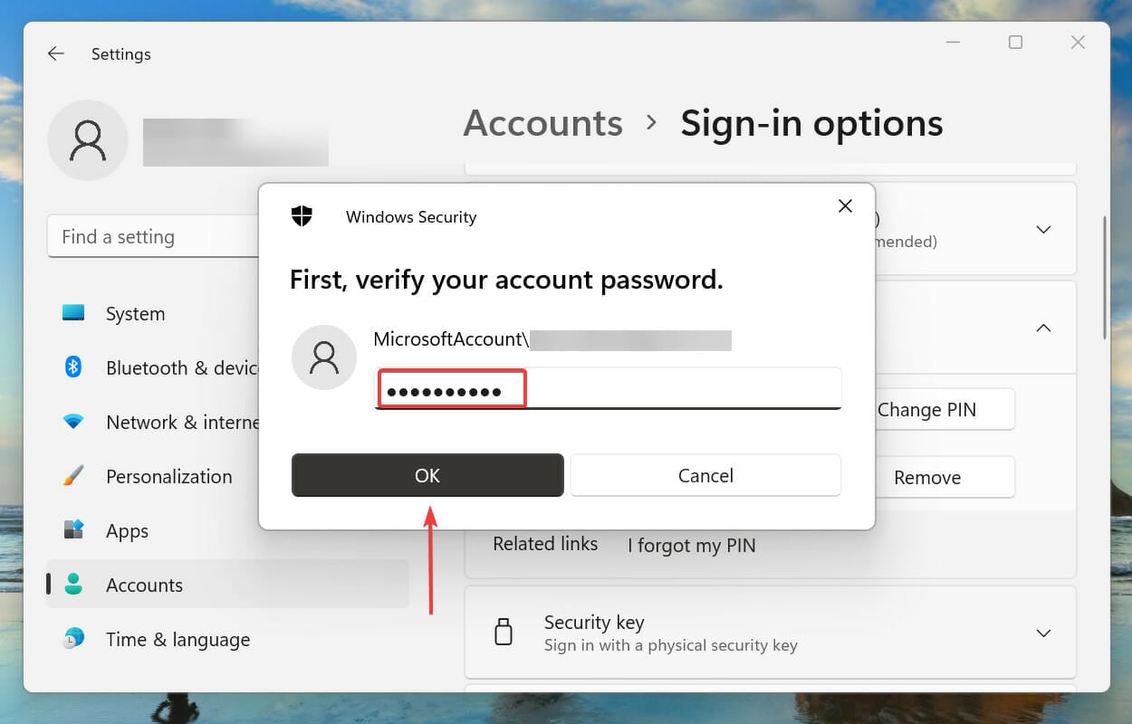 Подтвердите пароль учетной записи Microsoft, чтобы удалить PIN-код в Windows 11
